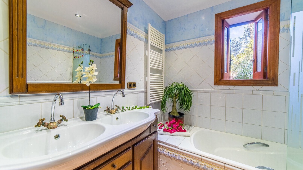 Photo of Bathroom in Muro