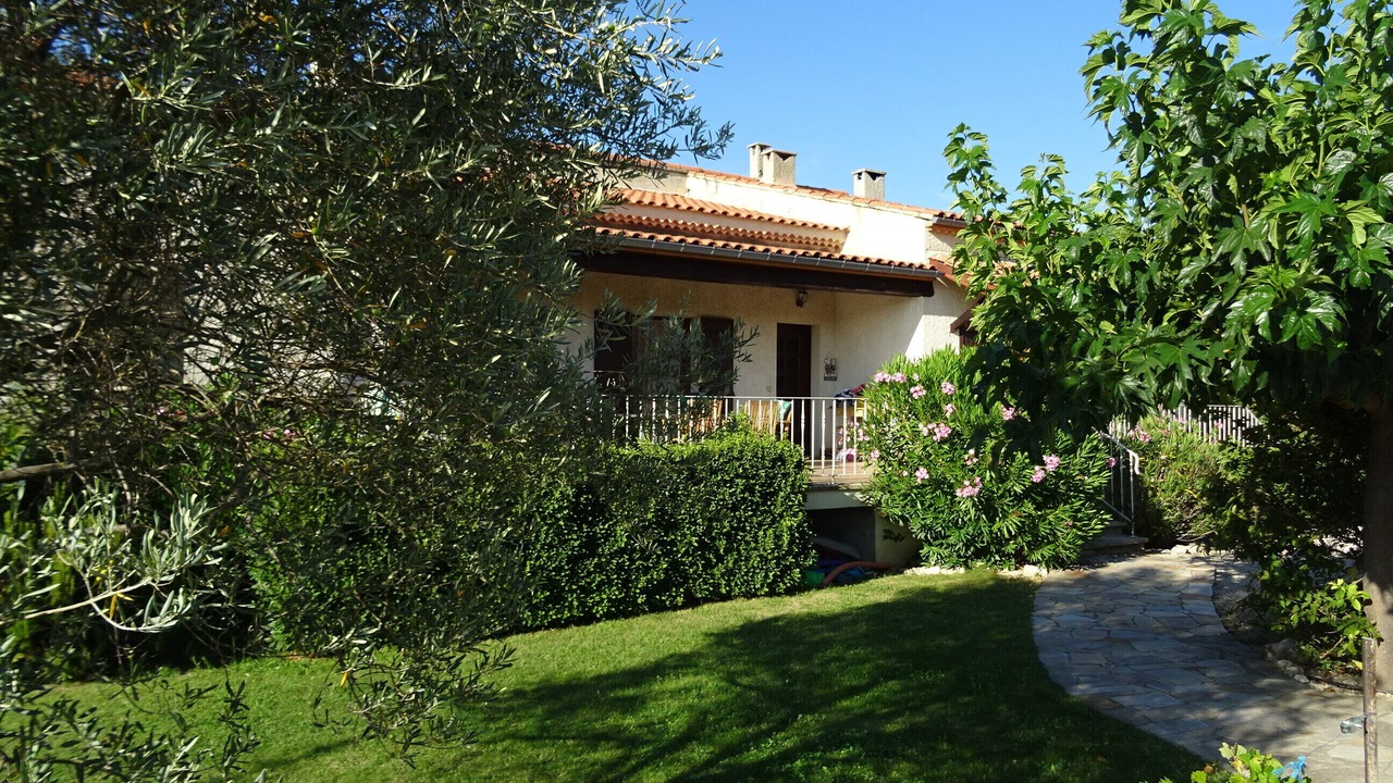 Photo of Outdoor in Malaucene
