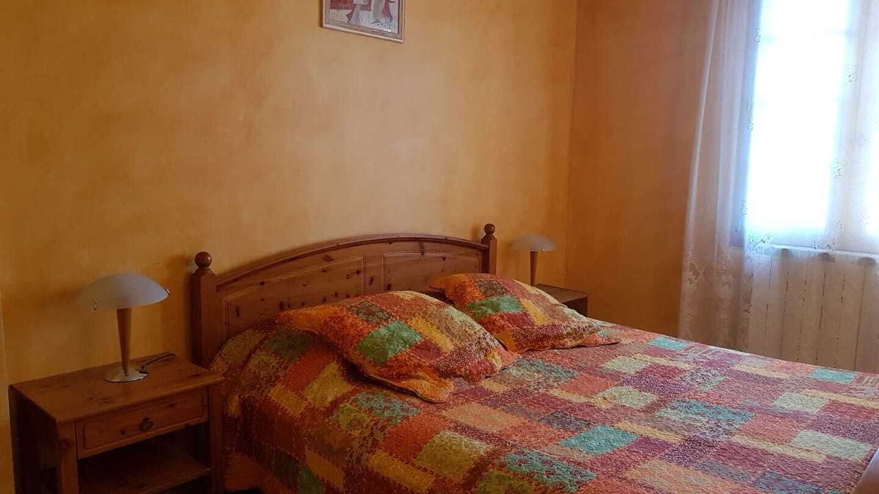 Photo of Bedroom in Malaucene