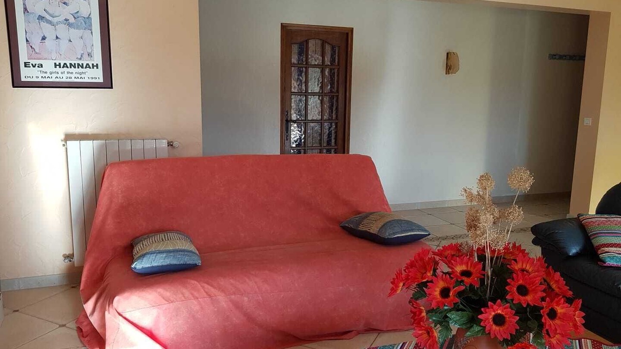 Photo of Livingroom in Malaucene