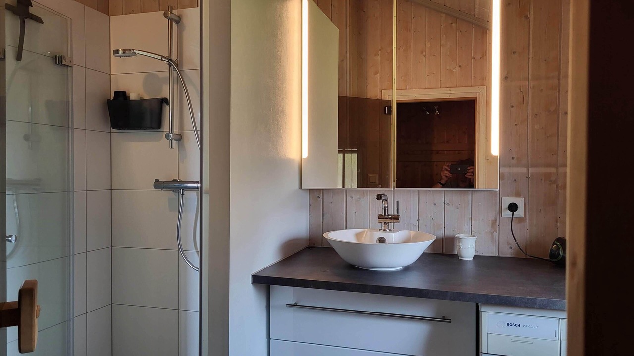 Photo of Bathroom in Kating