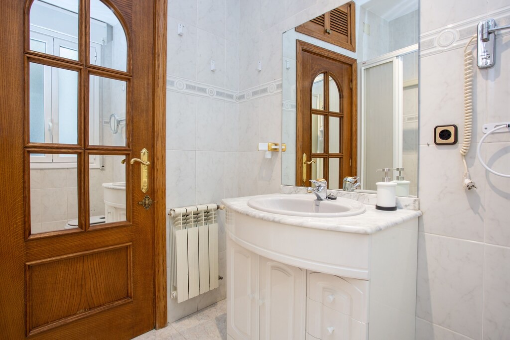 Photo of Bathroom in Embajadores