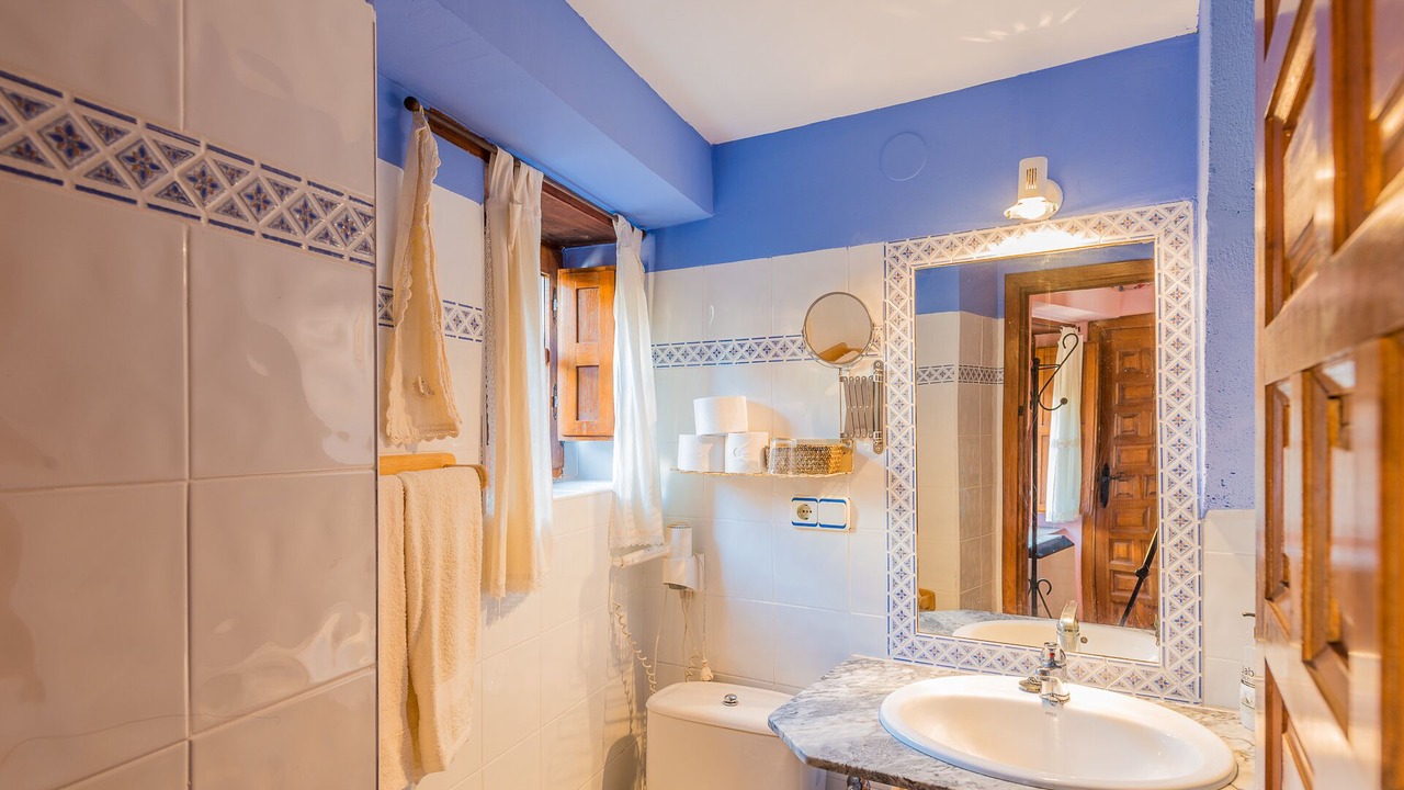 Photo of Bathroom in Robledillo de Gata