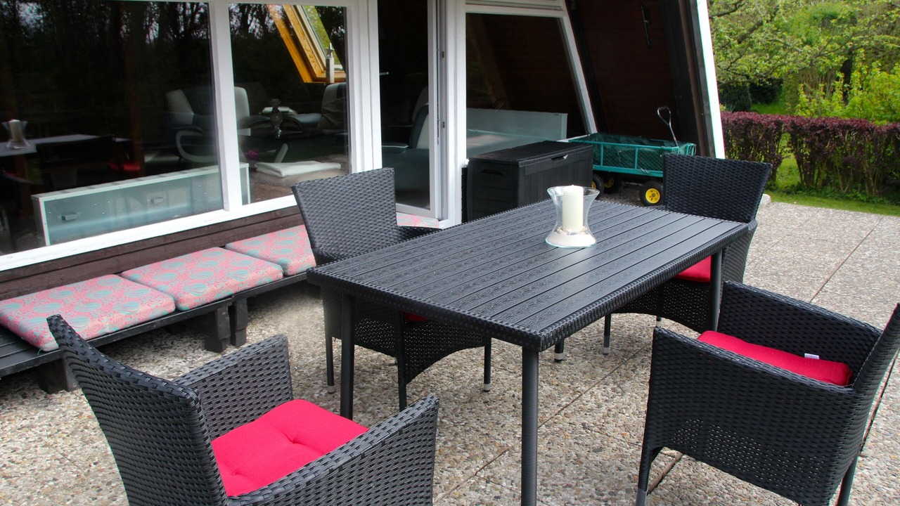 Photo of Outdoor in Damp