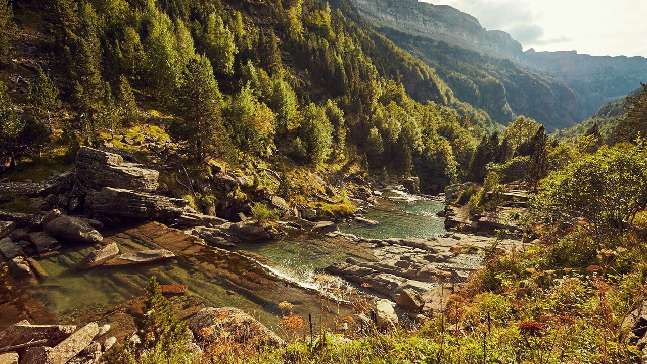Photo of Outdoor in Buerba