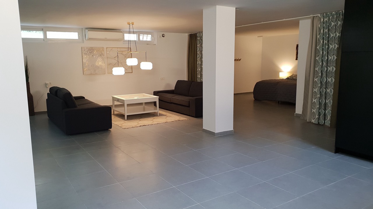 Photo of Livingroom in New Golden Mile