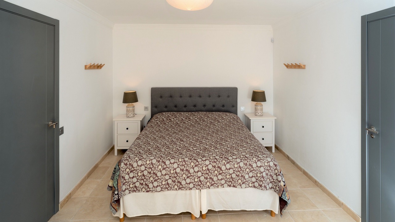 Photo of Bedroom in New Golden Mile