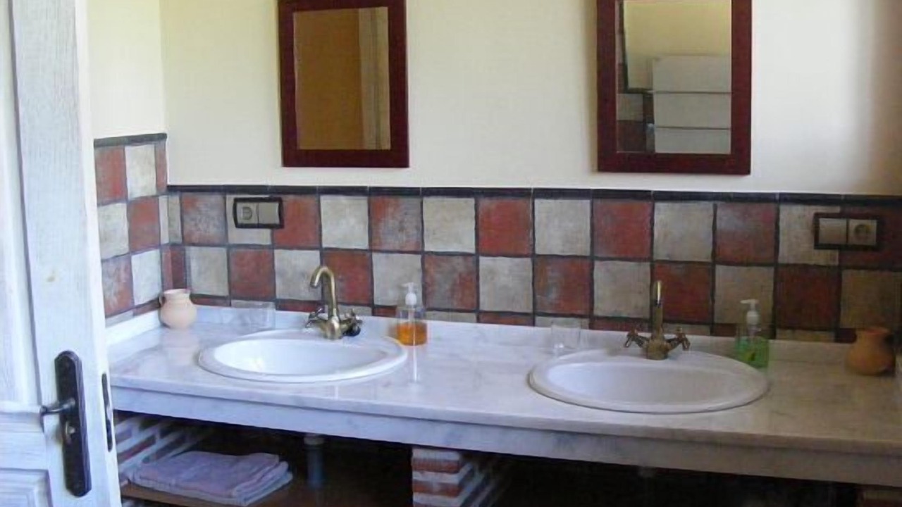 Photo of Bathroom in Candeleda