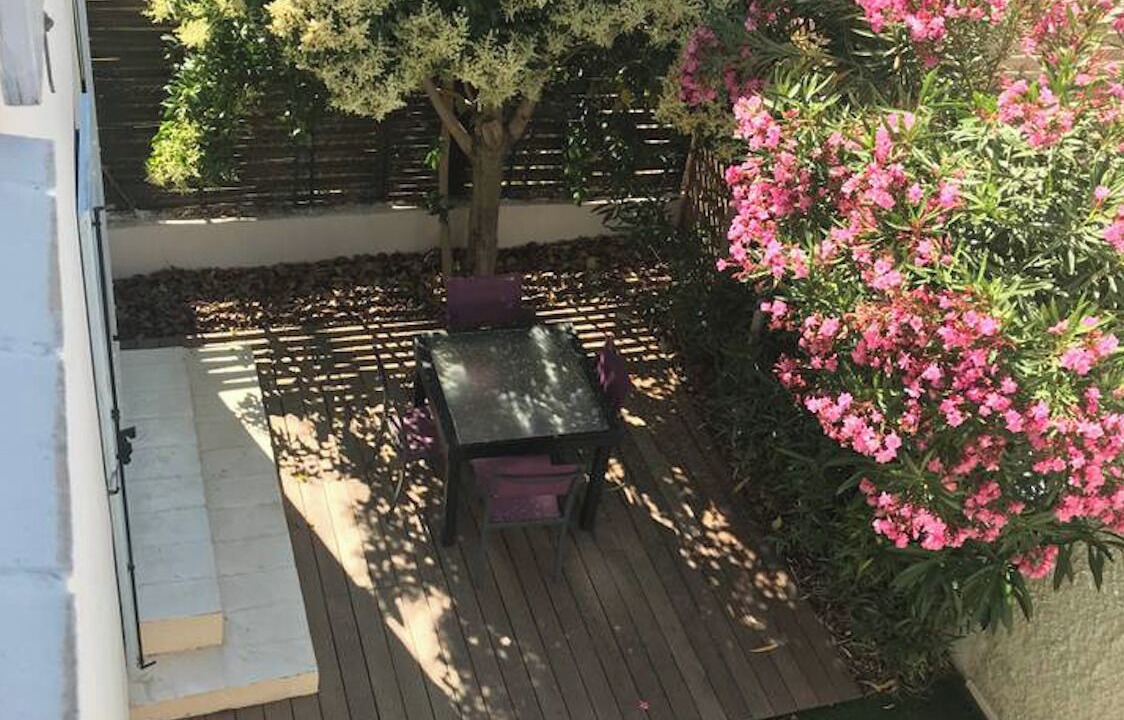 Photo of Outdoor in Milhaud