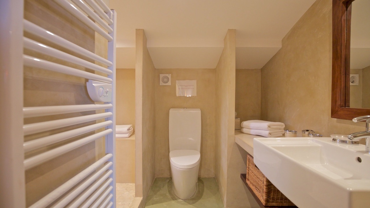 Photo of Bathroom in Goult