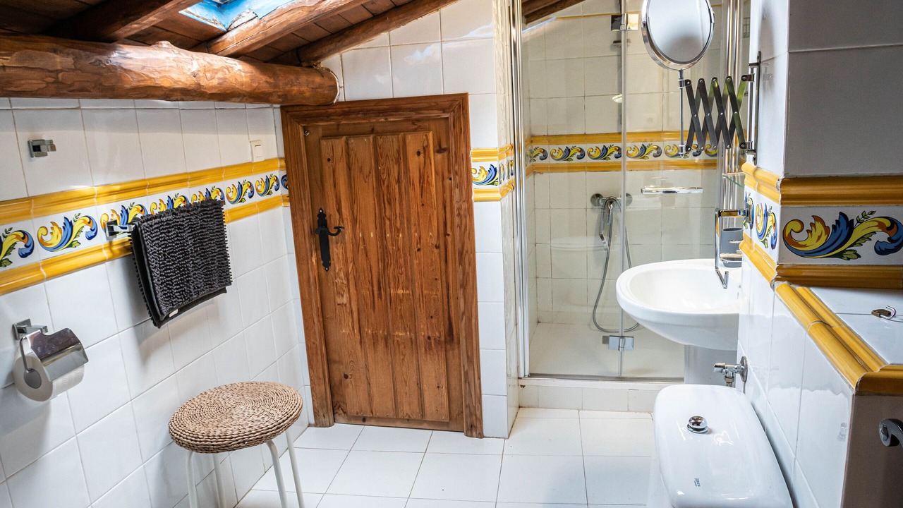 Photo of Bathroom in Robledillo de Gata