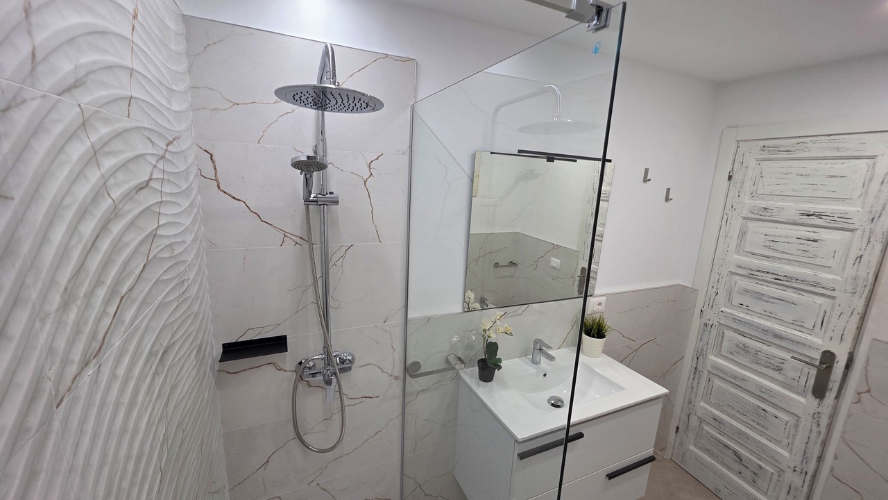 Photo of Bathroom in Los Cristianos