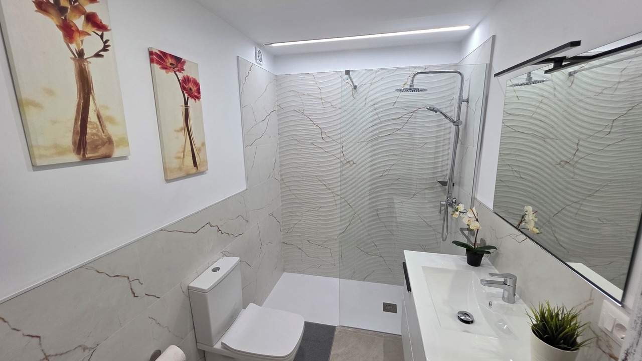 Photo of Bathroom in Los Cristianos