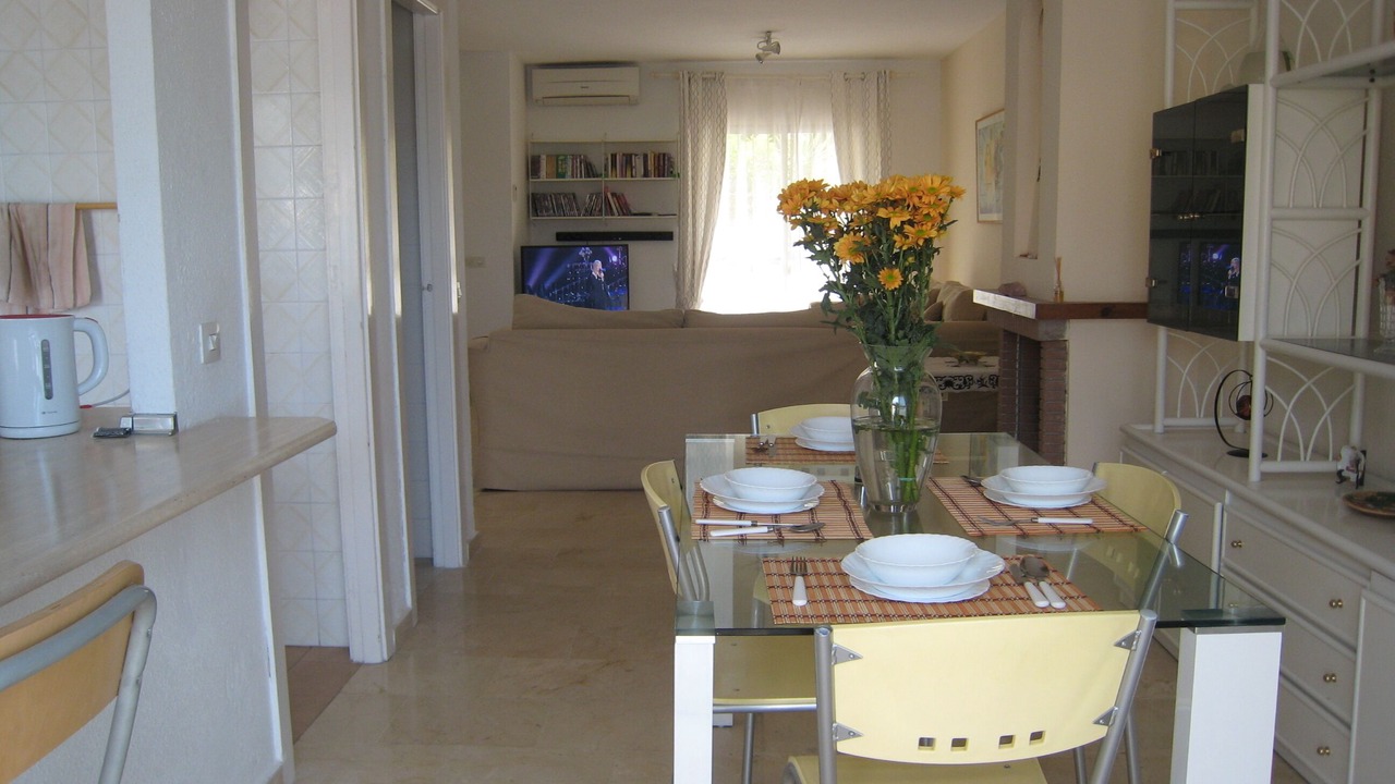 Photo of Livingroom in New Golden Mile