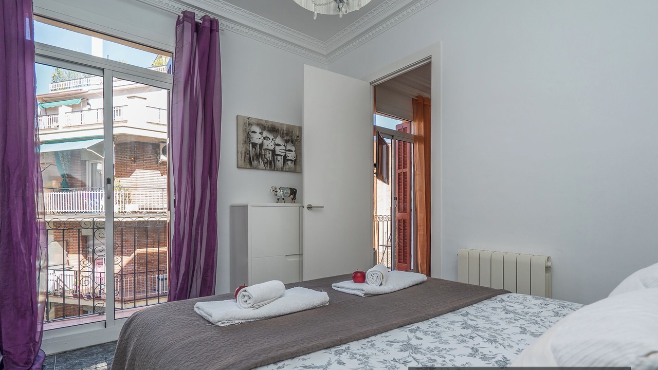 Photo of Bedroom in El Poble-sec
