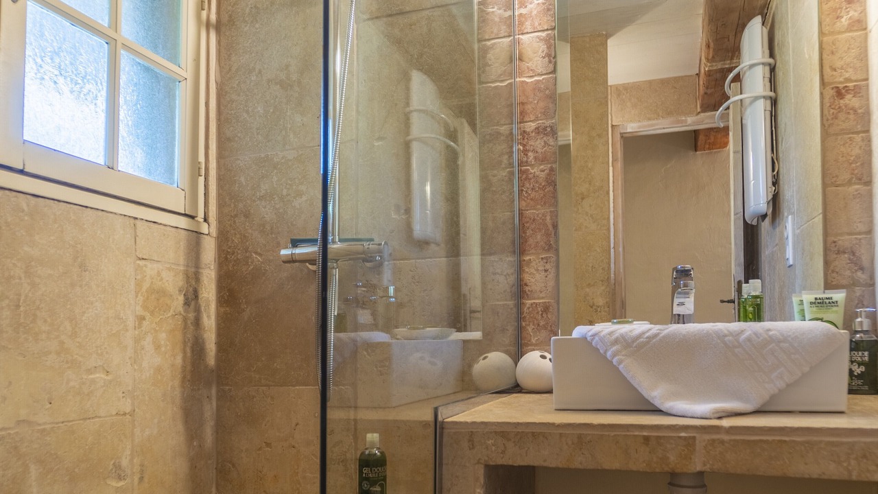 Photo of Bathroom in Paradou