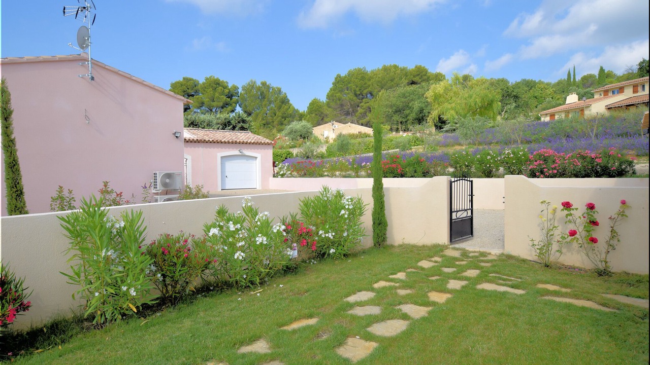 Photo of Outdoor in Cadenet