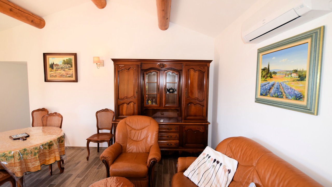 Photo of Livingroom in Cadenet