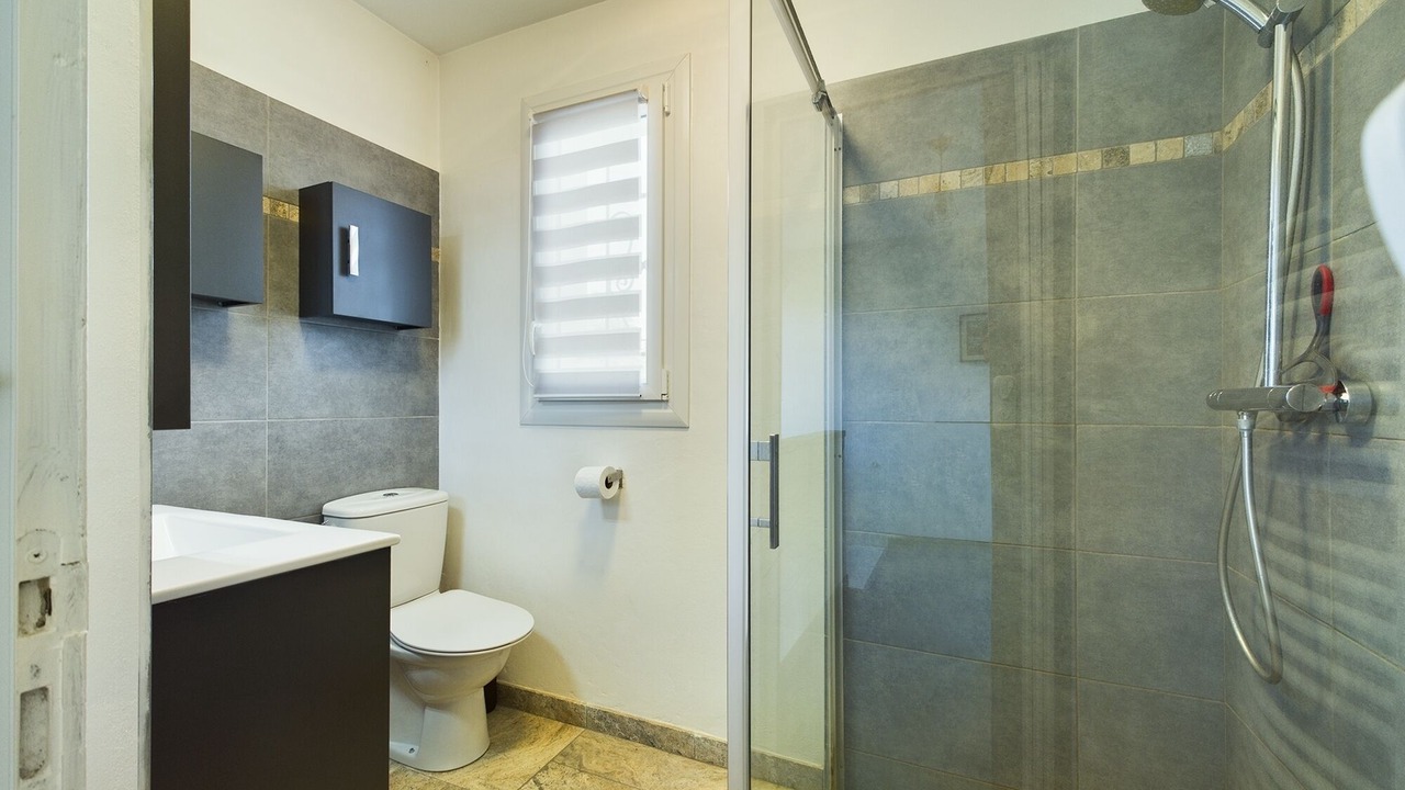 Photo of Bathroom in St.-Remy-de-Provence