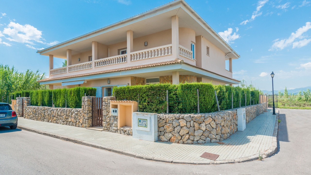 Photo of Outdoor in Muro