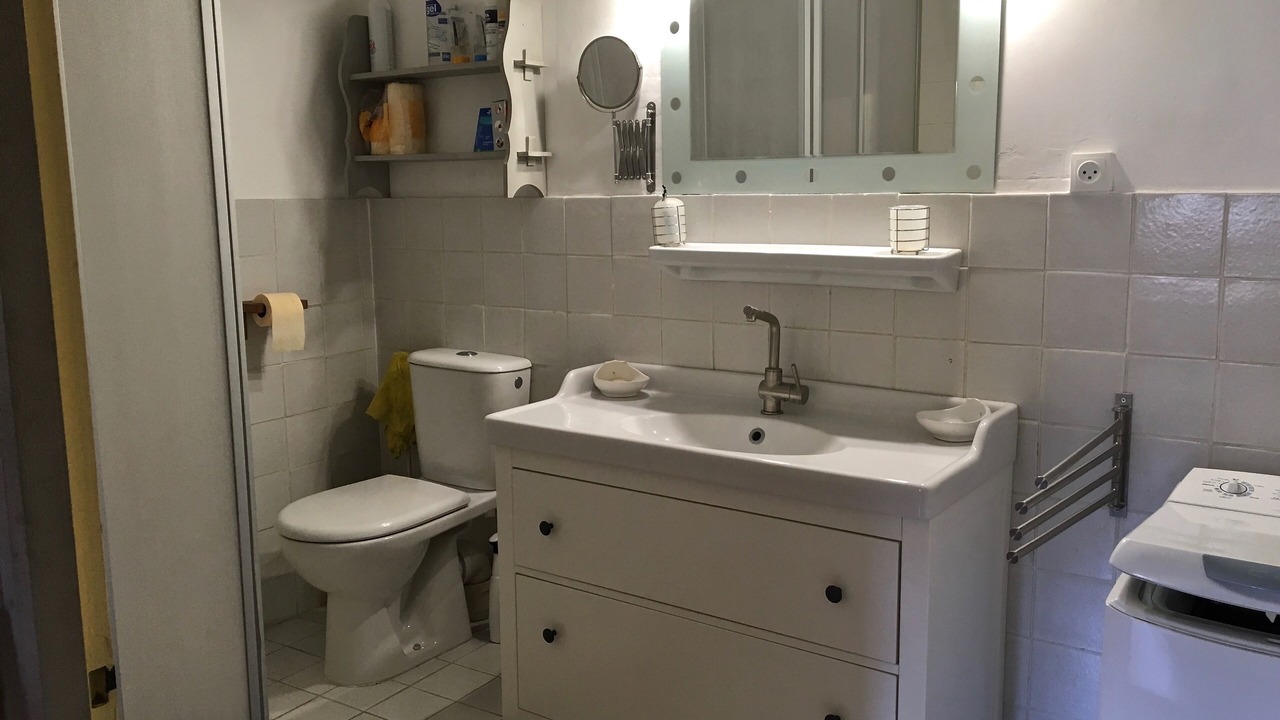 Photo of Bathroom in Nyons