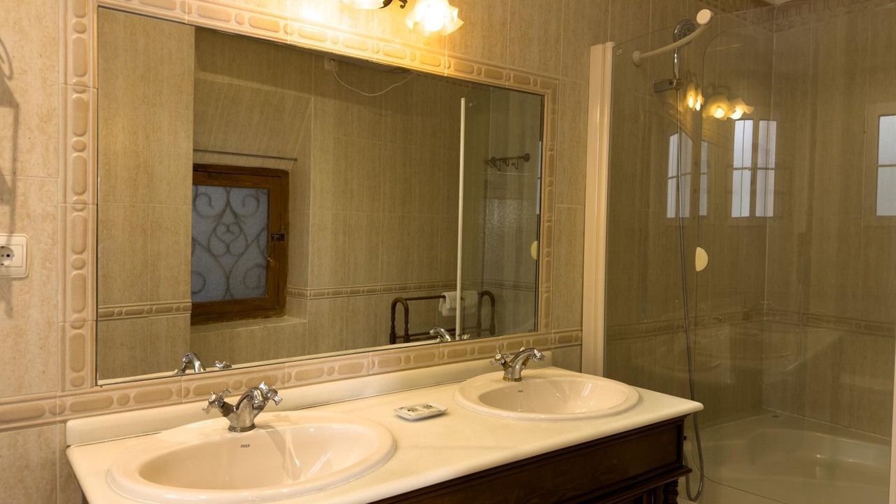 Photo of Bathroom in La Seu