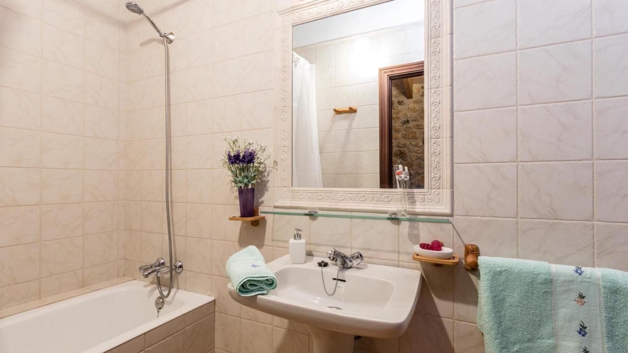 Photo of Bathroom in Buger