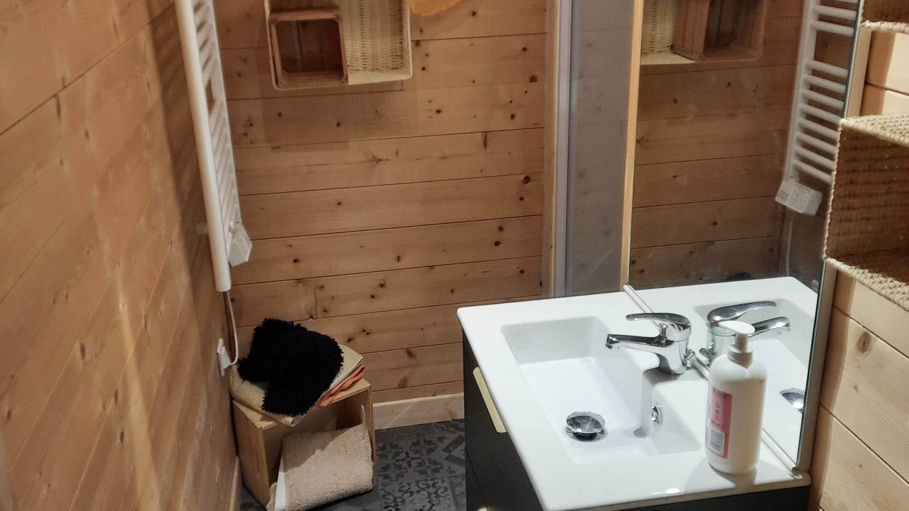 Photo of Bathroom in Saint-Laurent-en-Grandvaux