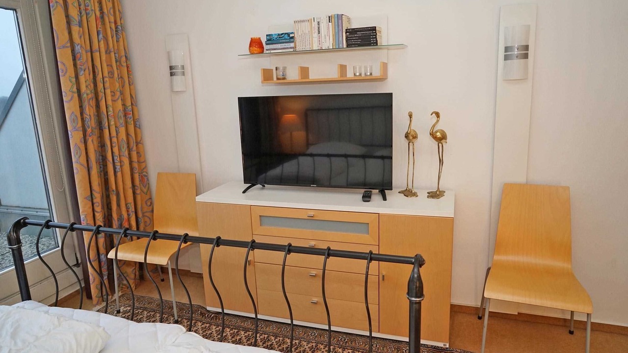 Photo of Bedroom in Damp