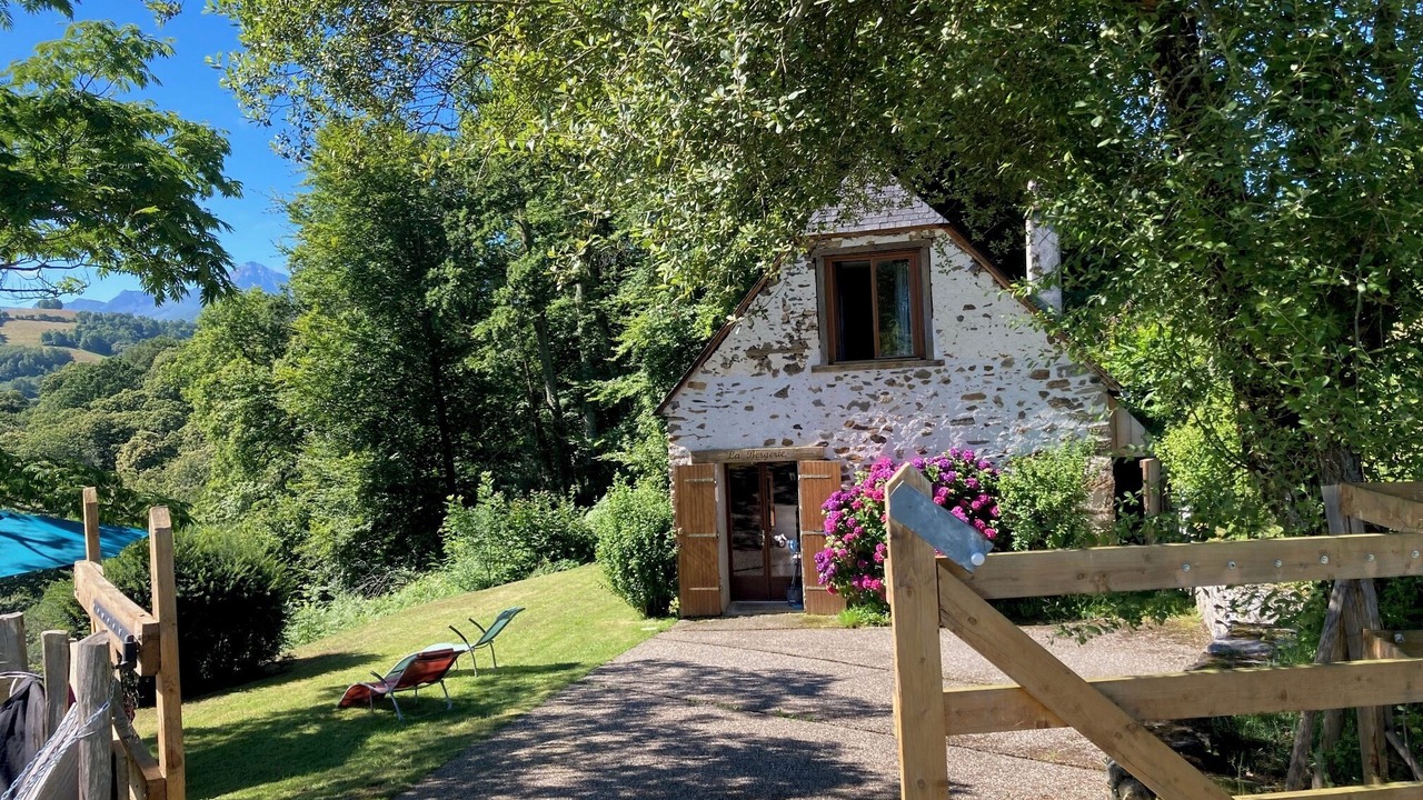 Photo of Outdoor in Astugue