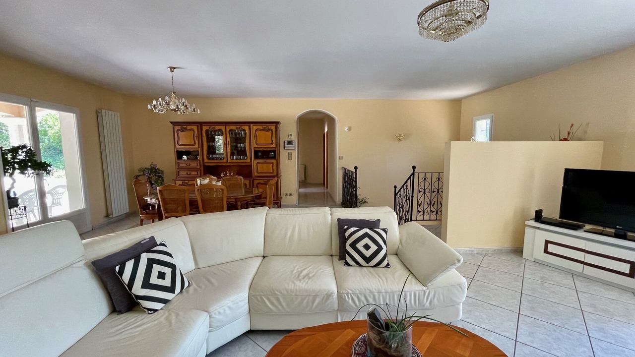 Photo of Livingroom in Nimes City Centre