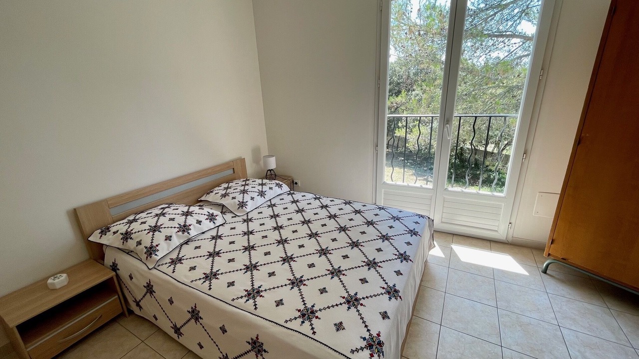 Photo of Bedroom in Nimes City Centre