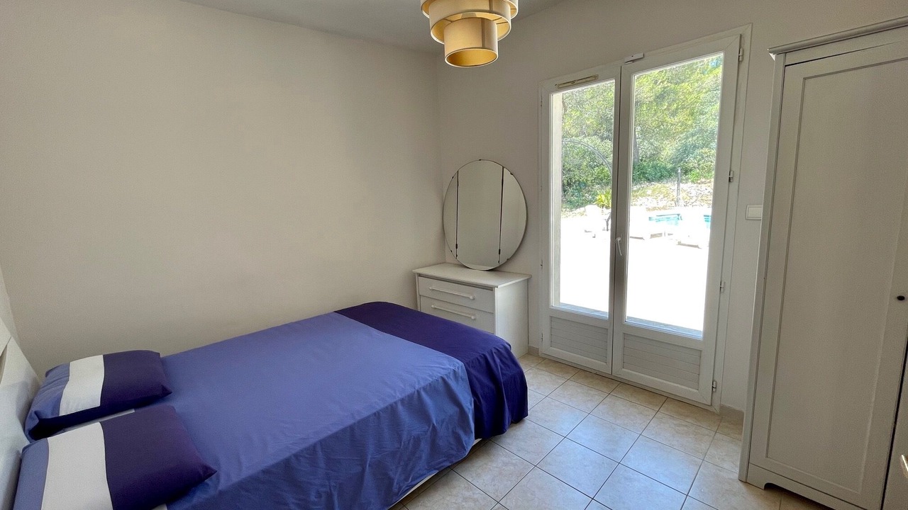 Photo of Bedroom in Nimes City Centre