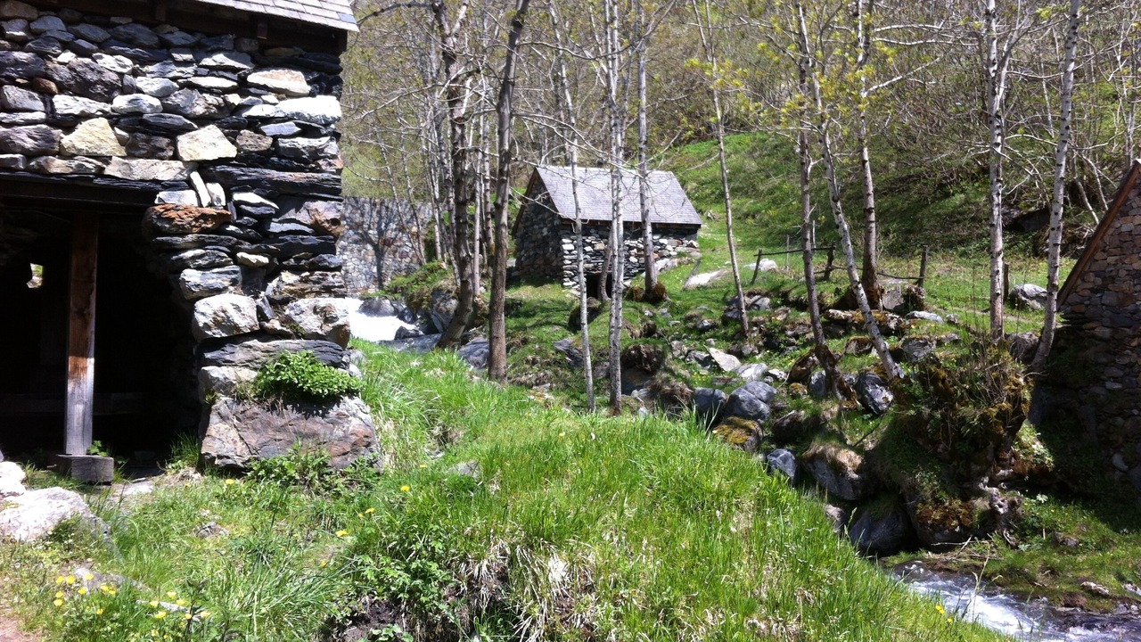 Photo of Outdoor in Gedre