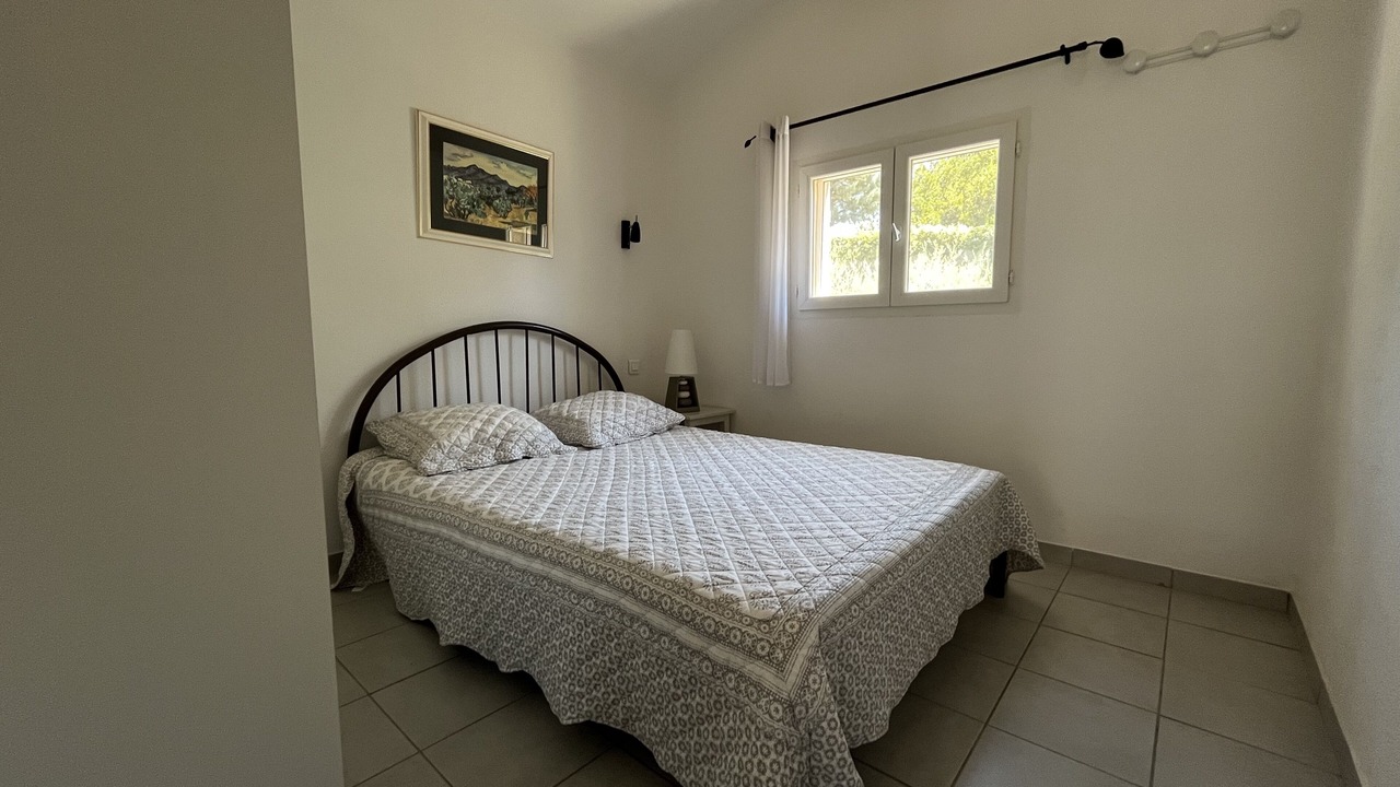 Photo of Bedroom in Maussane