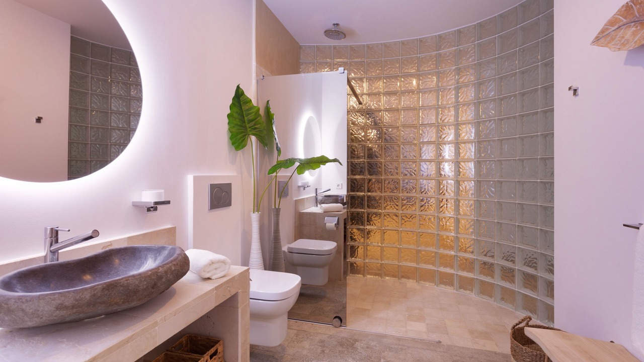 Photo of Bathroom in Establiments