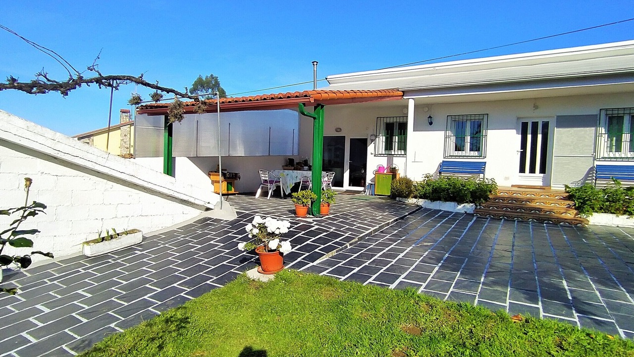 Photo of Patio Balcony in Betanzos