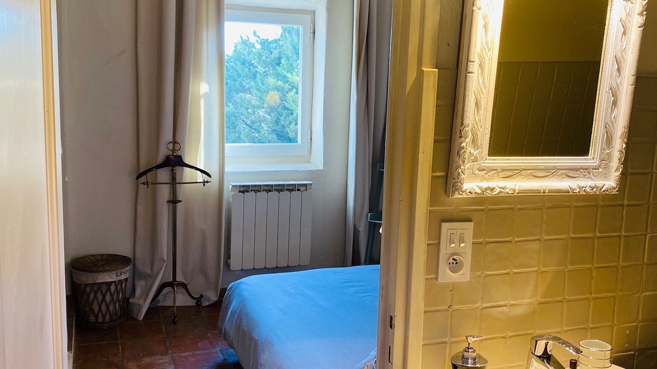 Photo of Bathroom in Lourmarin