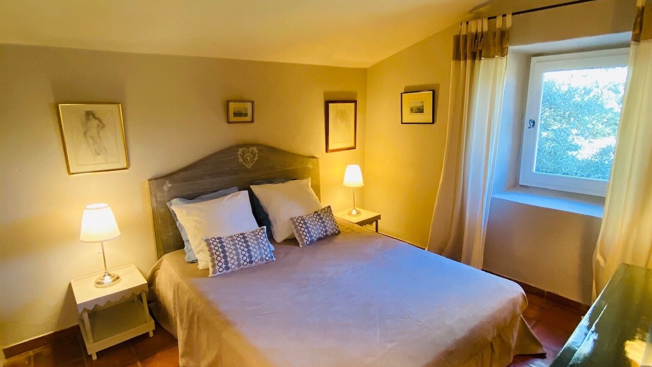 Photo of Bedroom in Lourmarin