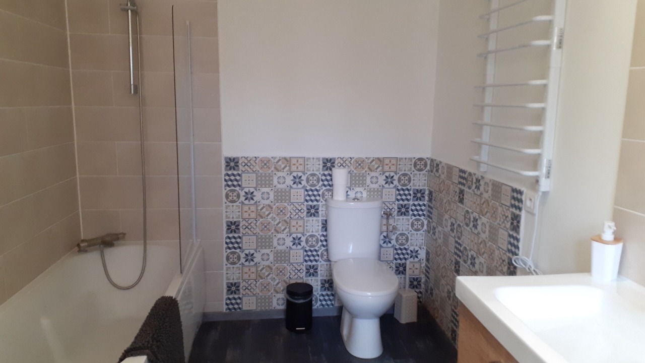 Photo of Bathroom in Le Sambuc