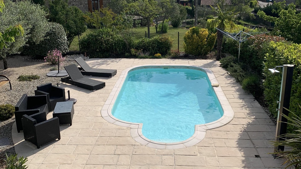 Photo of Outdoor in Ribes