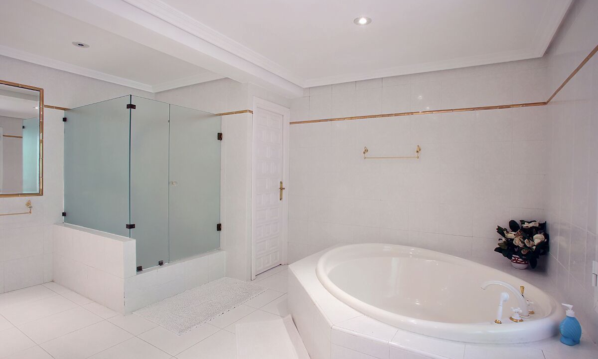 Photo of Bathroom in Puerto Banus