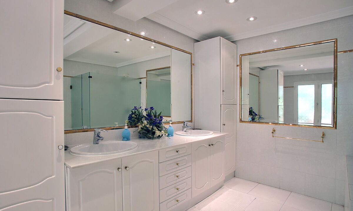 Photo of Bathroom in Puerto Banus