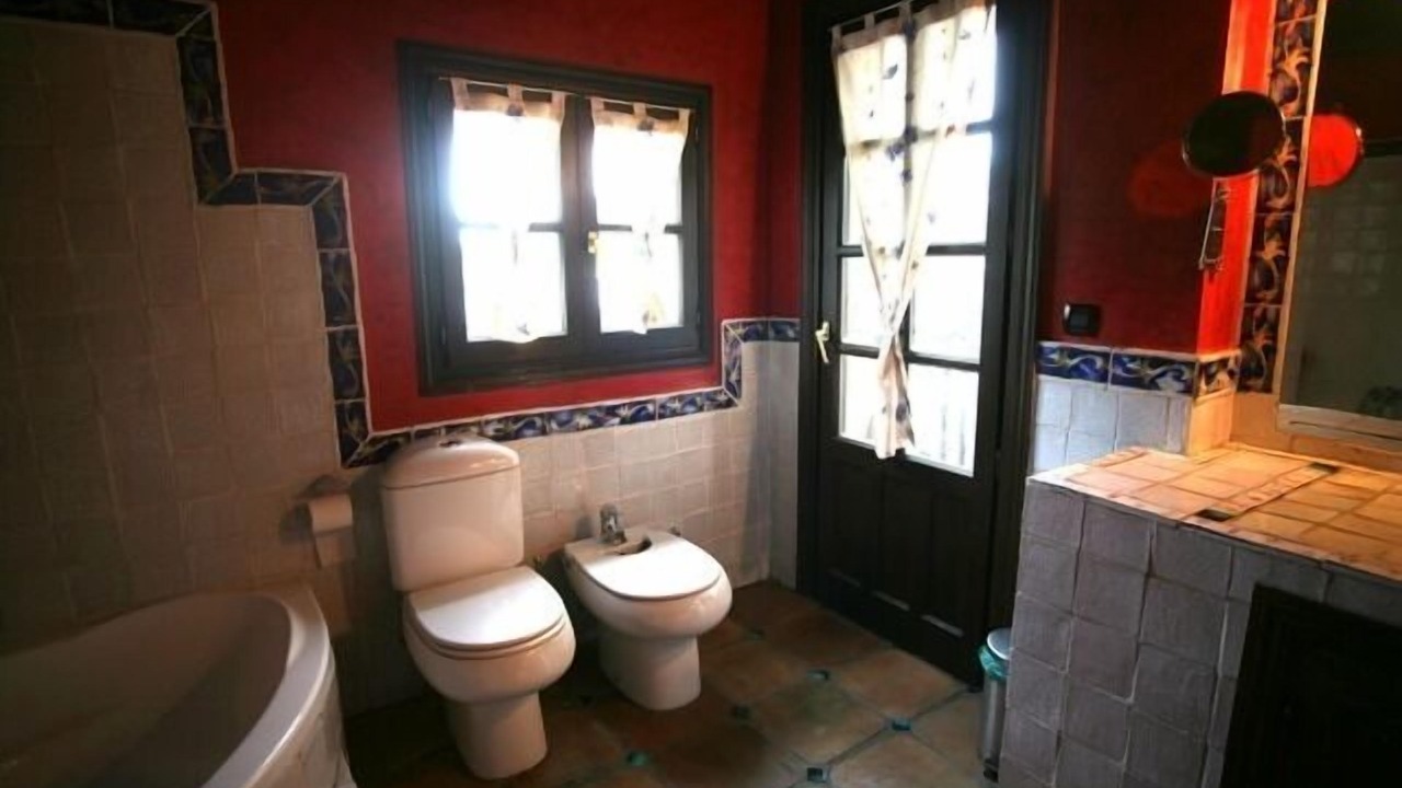 Photo of Bathroom in Orduna