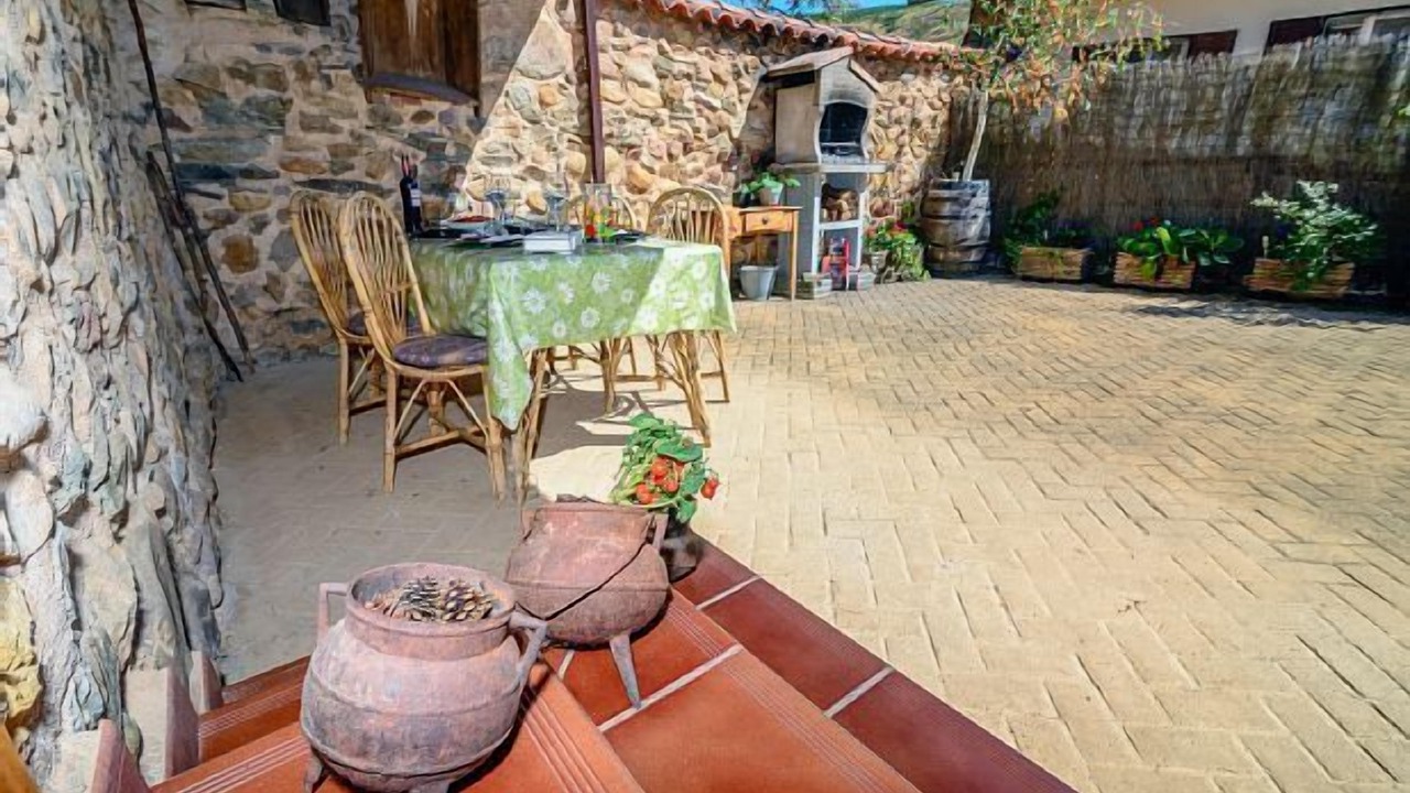 Photo of Outdoor in Benllera