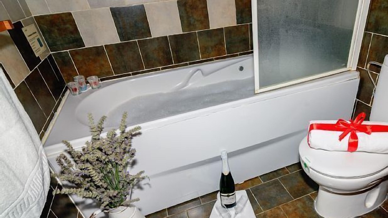 Photo of Bathroom in Benllera