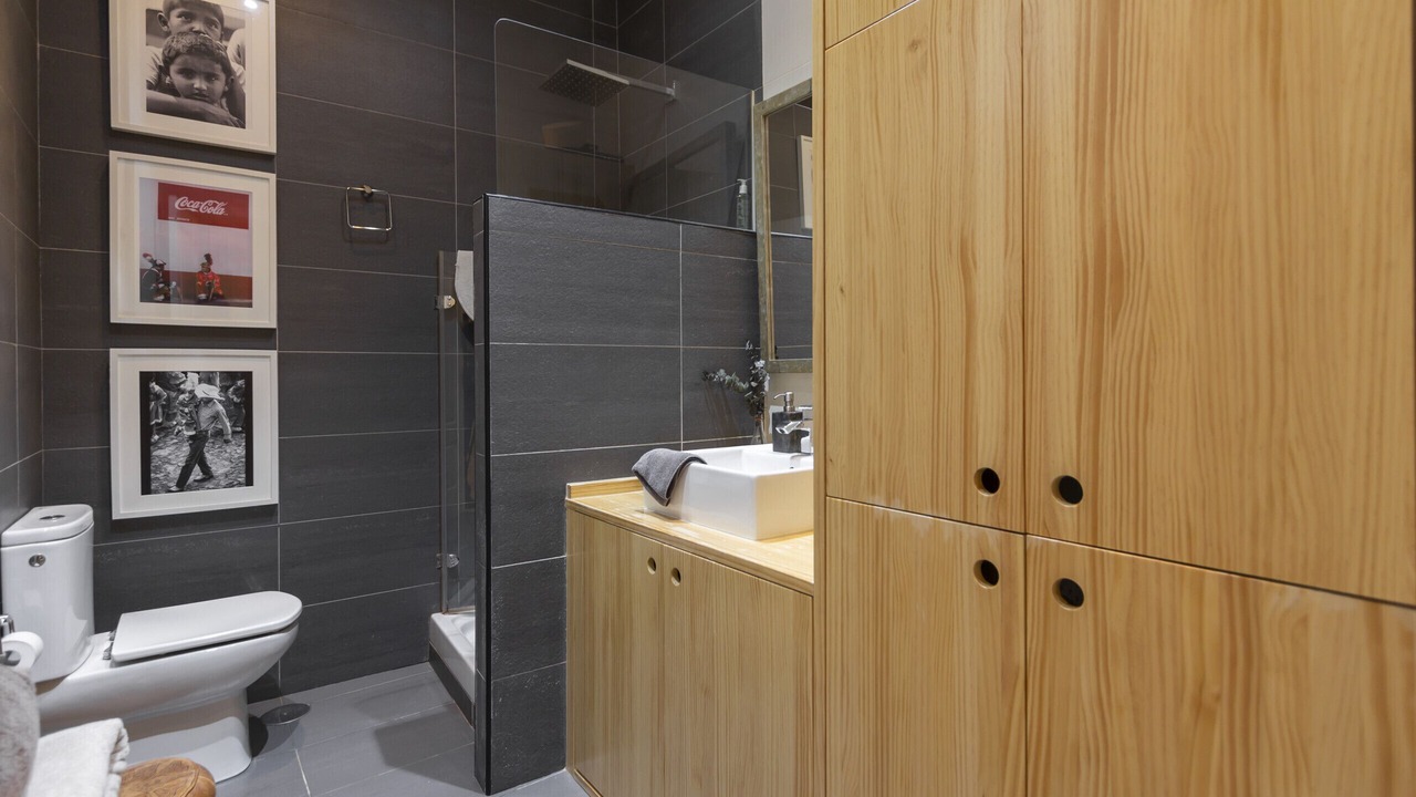 Photo of Bathroom in Malasana