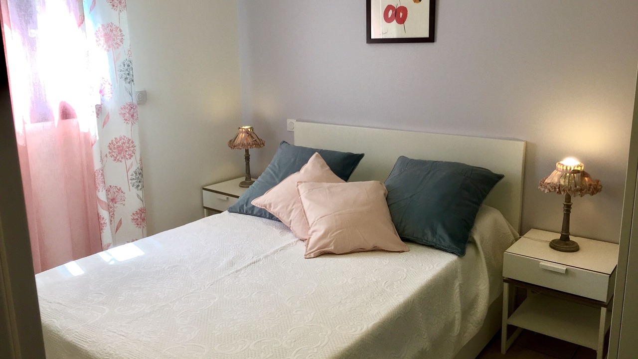 Photo of Bedroom in Maubec