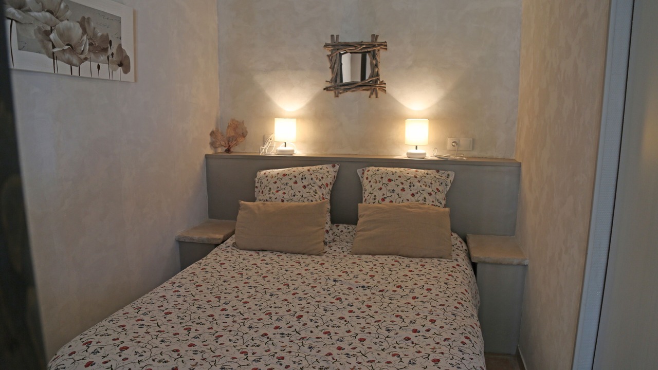 Photo of Bedroom in Noves