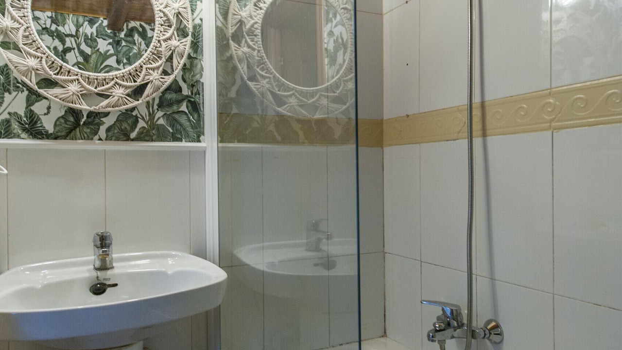 Photo of Bathroom in Embajadores